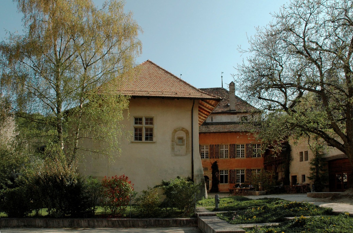 L&#039;arc - Littérature et atelier de réflexion contemporaine in Romainmôtier - eine Institution  des Migros-Kulturprozent / L&#039;arc Romainmôtier feiert am 1. Juni 2014 seinen 20. Geburtstag (BILD)