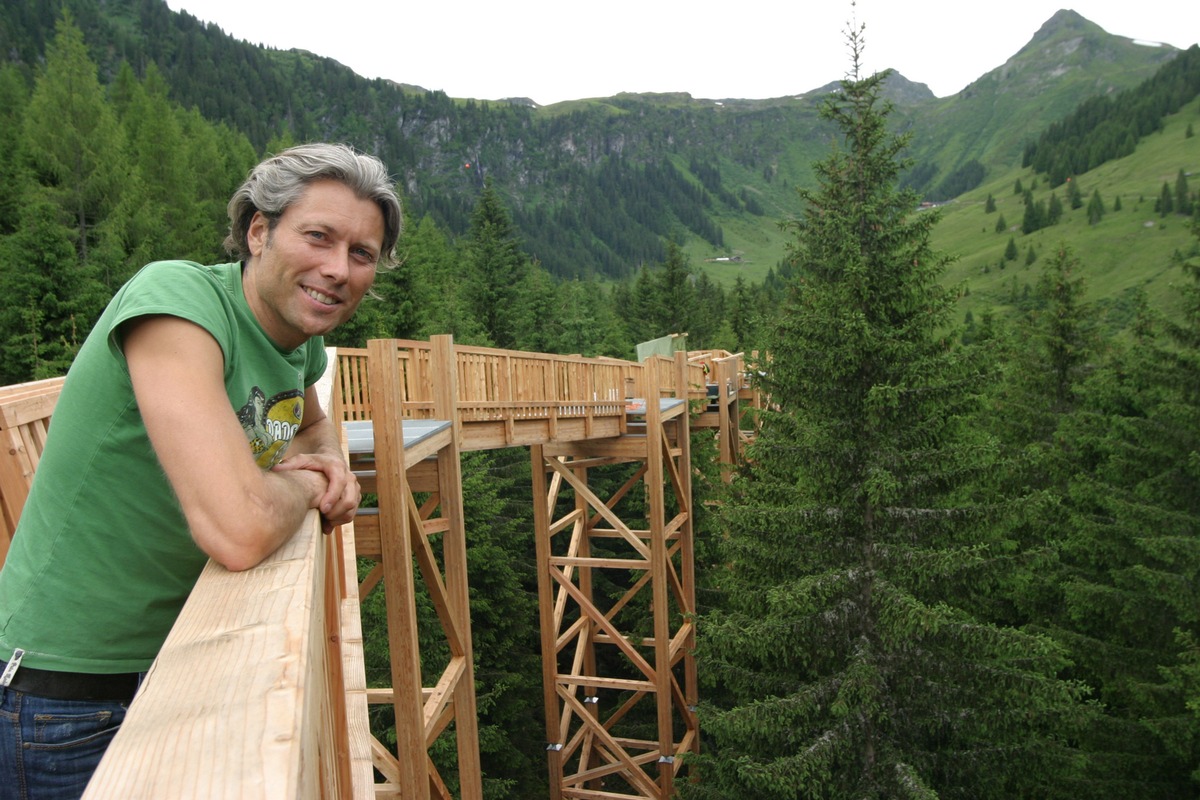 Presseeinladung: Eröffnung Baumzipfelweg mit &quot;Golden Gate Brücke der Alpen&quot; in Saalbach Hinterglemm - BILD