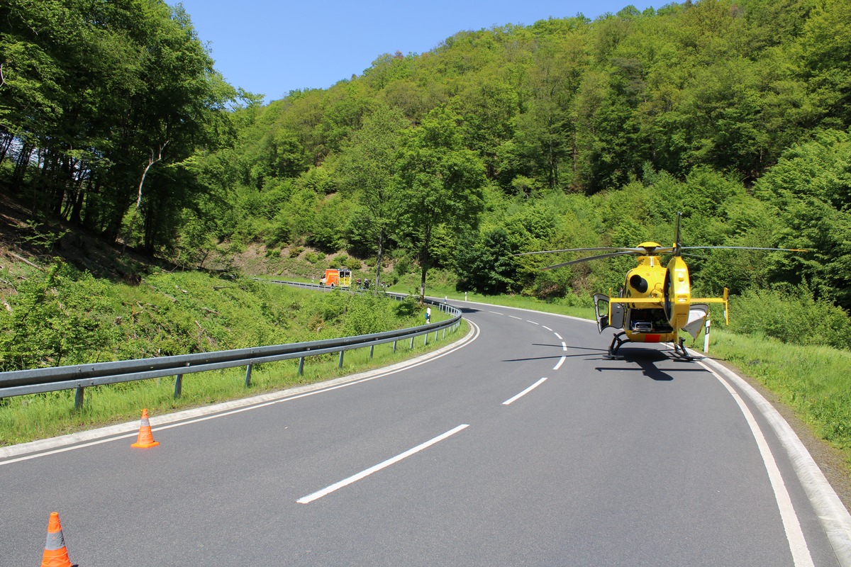 POL-SU: Motorradfahrer lebensgefährlich verletzt