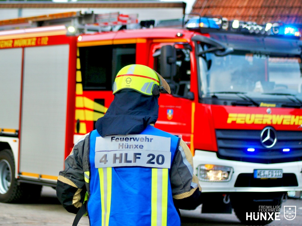 FW Hünxe: Feuerwehreinsatz durch automatischen Smartphone-Notruf