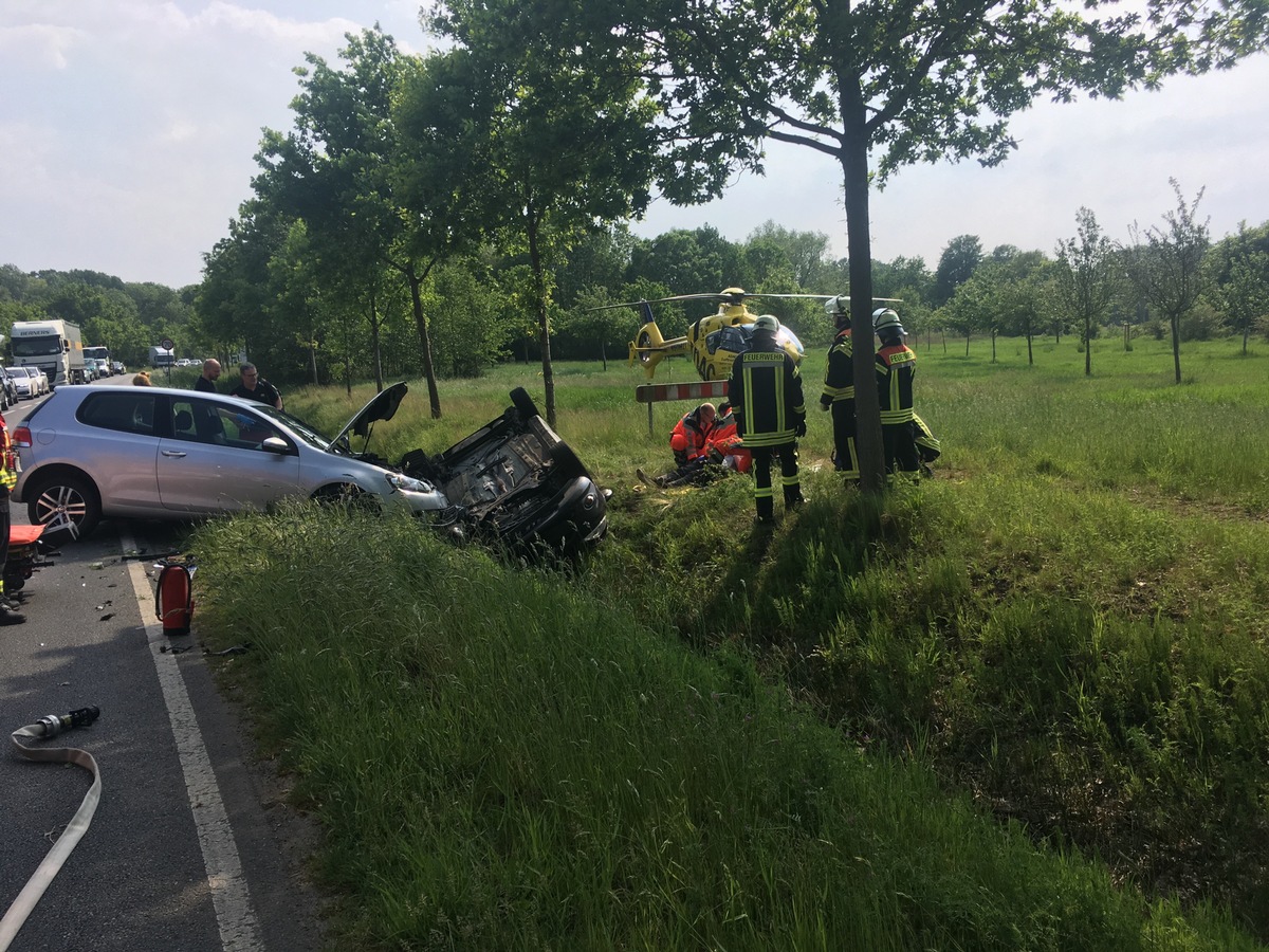 POL-VER: ++Niesattacke löst heftigen Zusammenstoß aus - Unfall auf der Lilienthaler Allee fordert zwei Schwerverletzte++