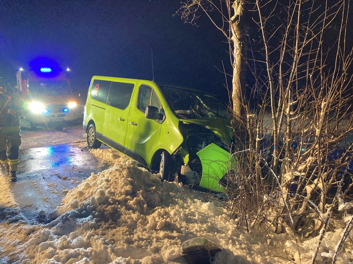 POL-PB: Verkehrsunfallbilanz für Donnerstag - 65 Glätteunfälle