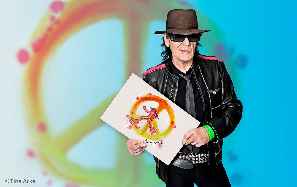 Udo Lindenberg präsentiert neue Peace-Weihnachtsgrußkarte für UNICEF