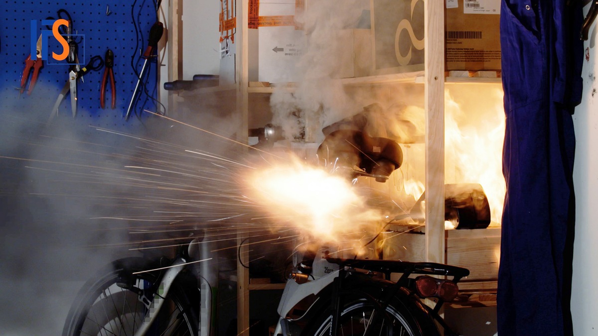 Pressemitteilung - Wenn das Fahrrad in Brand gerät