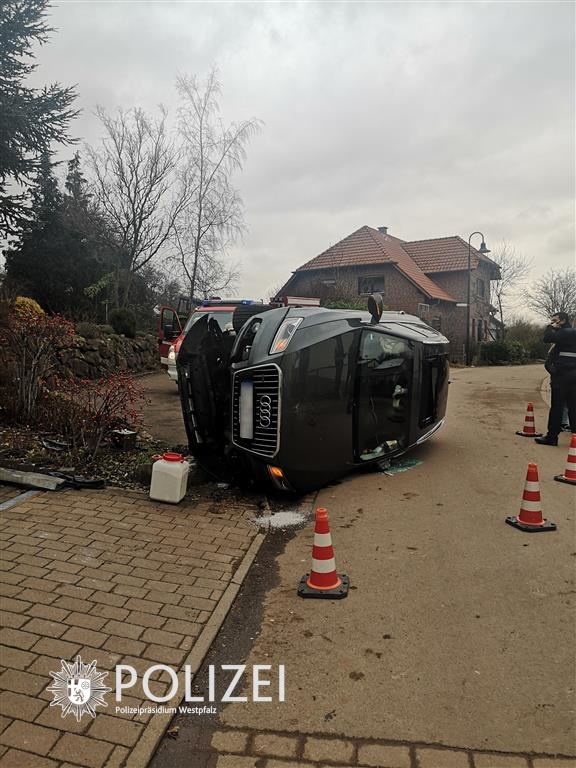 POL-PPWP: Auto auf die Seite gelegt