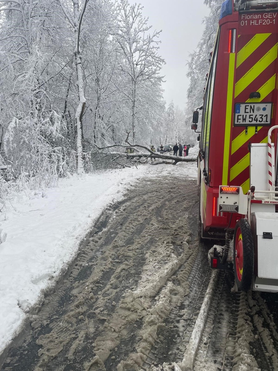 FW-EN: 16 Wetterbedingte Einsätze im Stadtgebiet Gevelsberg