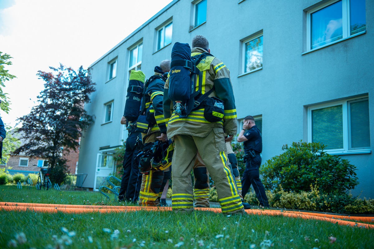 FW-SE: Feuerwehr verhindert Dachstuhlbrand in Henstedt-Ulzburg