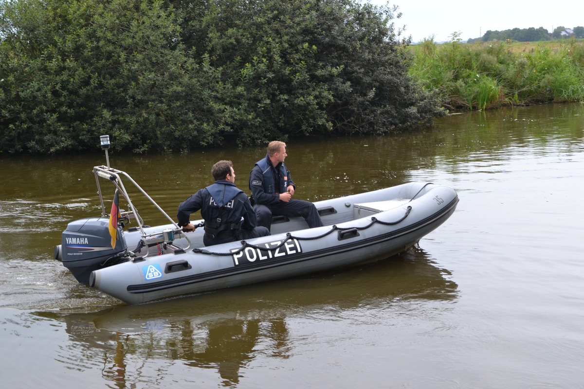 POL-AUR: Polizei ist mit Schlauchboot auf Streife