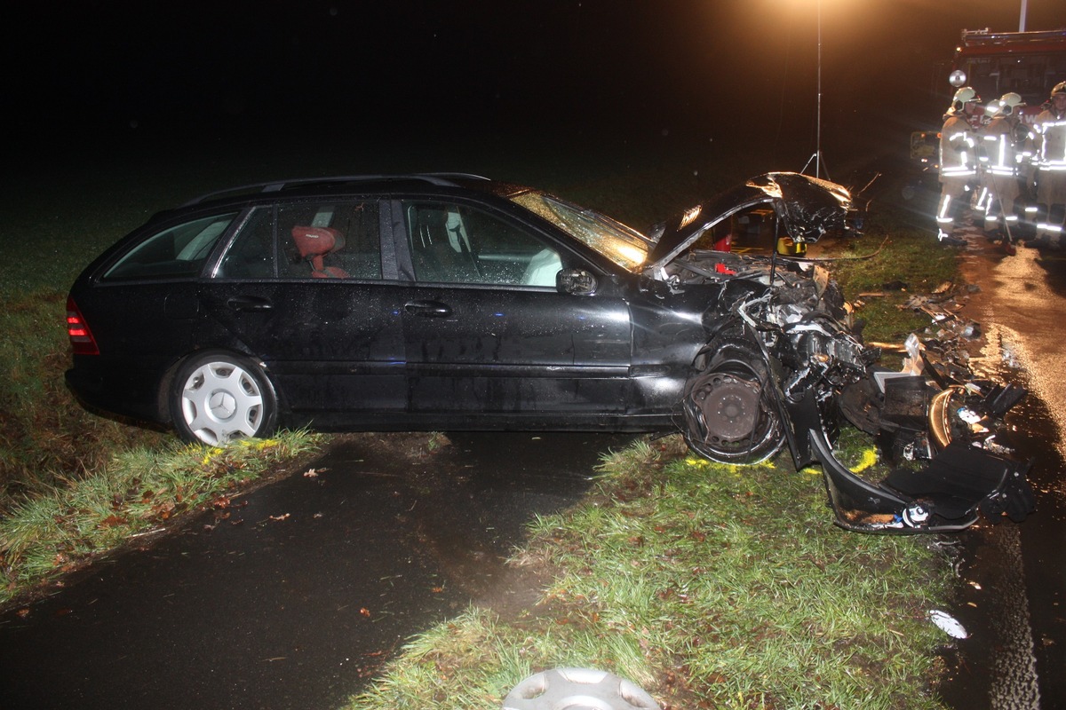 POL-COE: Verkehrsunfall mit schwer verletzten Personen
Lüdinghausen, B235 / Aldenhövel 
Mo., 07.01.2019, 16.52 Uhr