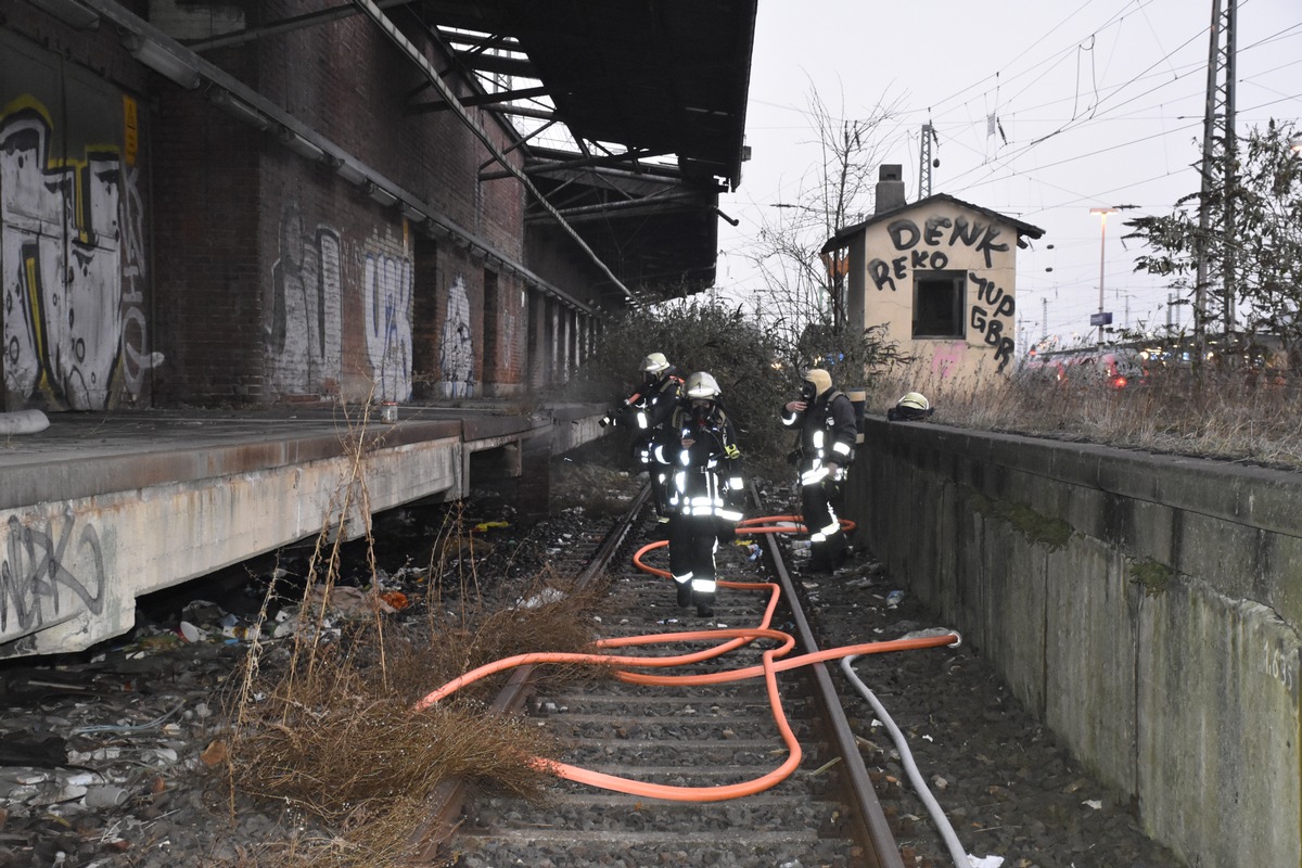 FW-DO: 01.12.2016 Feuer in der Nähe des Hauptbahnhofes