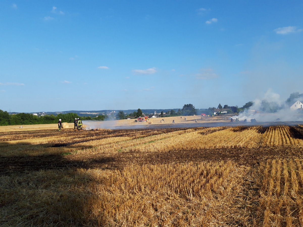 FW-BO: Feuer auf einer landwirtschaftlichen genutzten Fläche