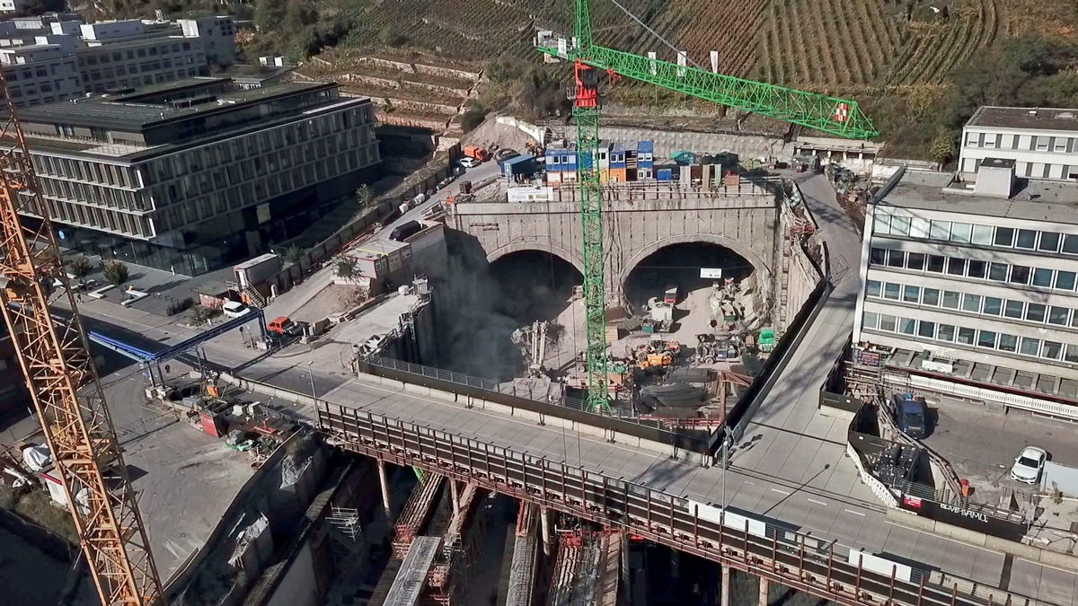 Teuer und verplant: &quot;ZDFzoom&quot; über &quot;Kostenfalle staatliche Bauprojekte&quot; (FOTO)