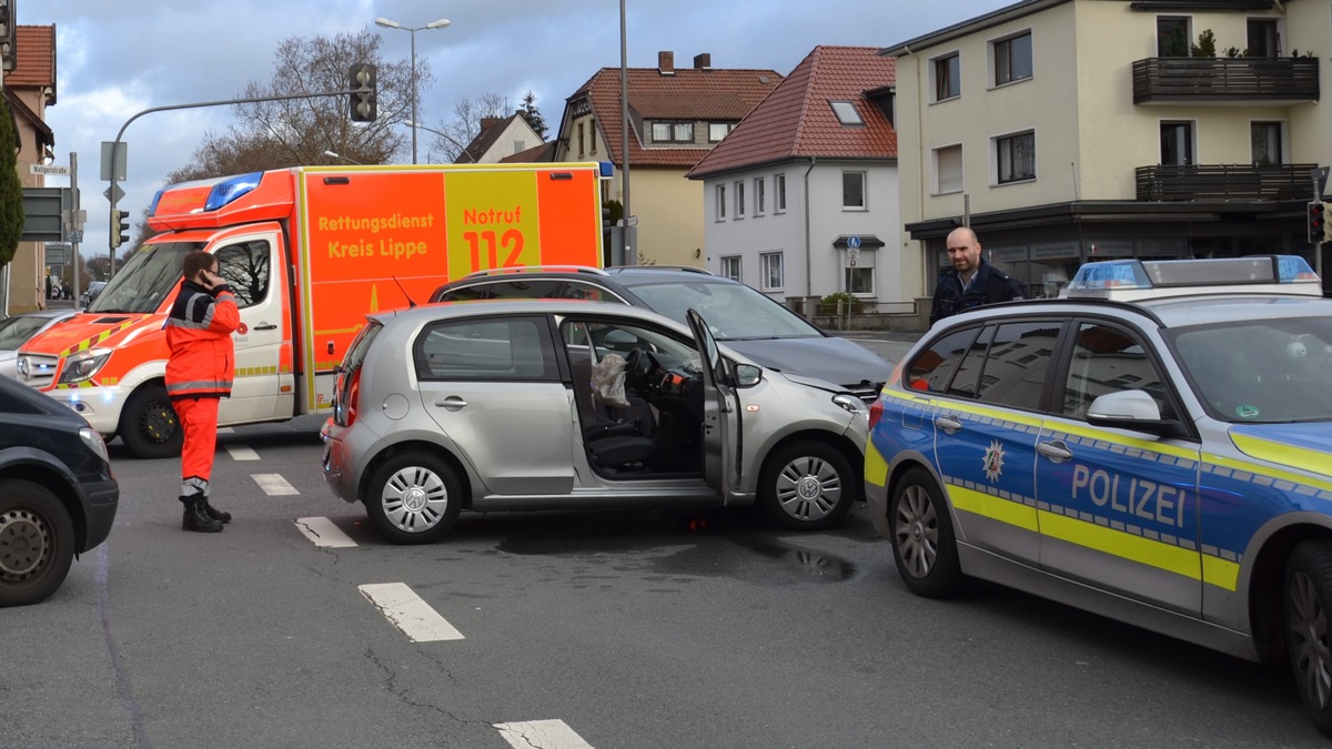 POL-HF: Verkehrsunfall mit drei Verletzten