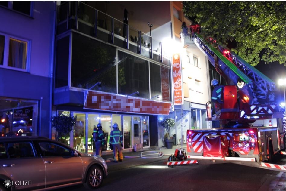 POL-PPWP: Brand in Restaurant