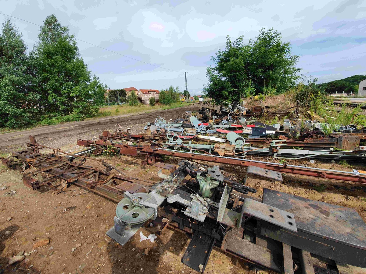 BPOLI EF: Diebstahl von Signaleinrichtungen im Bahnhofsbereich Altenburg, Zeugenaufruf &amp; Bürgerhinweis