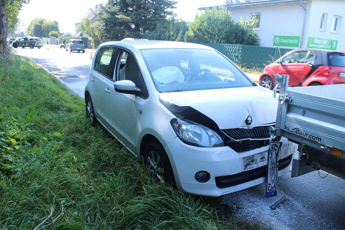 POL-RBK: Wermelskirchen - Auffahrunfall aufgrund körperlicher und geistiger Mängel - Führerschein beschlagnahmt