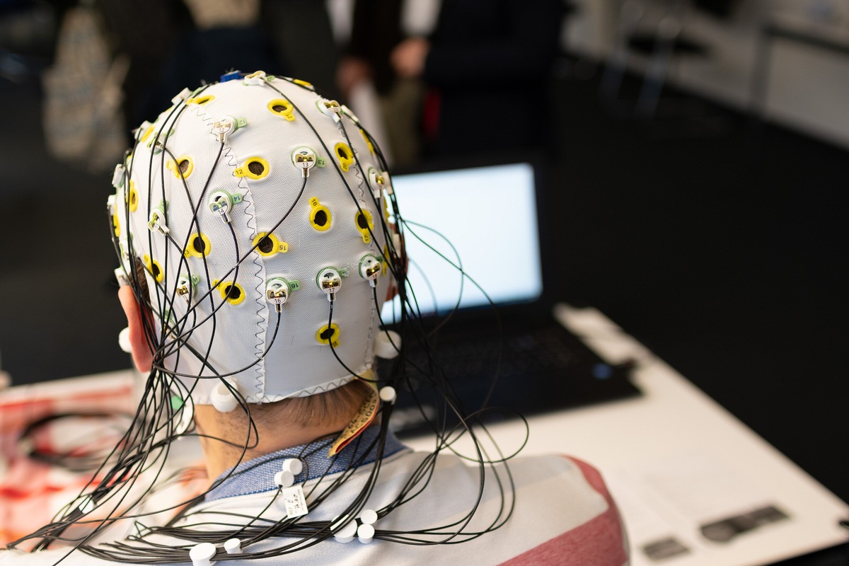 &quot;Die irreale Welt in unserem Kopf - Halluzinationen, Visionen und Träume&quot; / Der Neuropsychologe Prof. Dr. habil. Erich Kasten erklärt beim Campustag der MSH, wie sich Wahrnehmung verselbstständigen kann