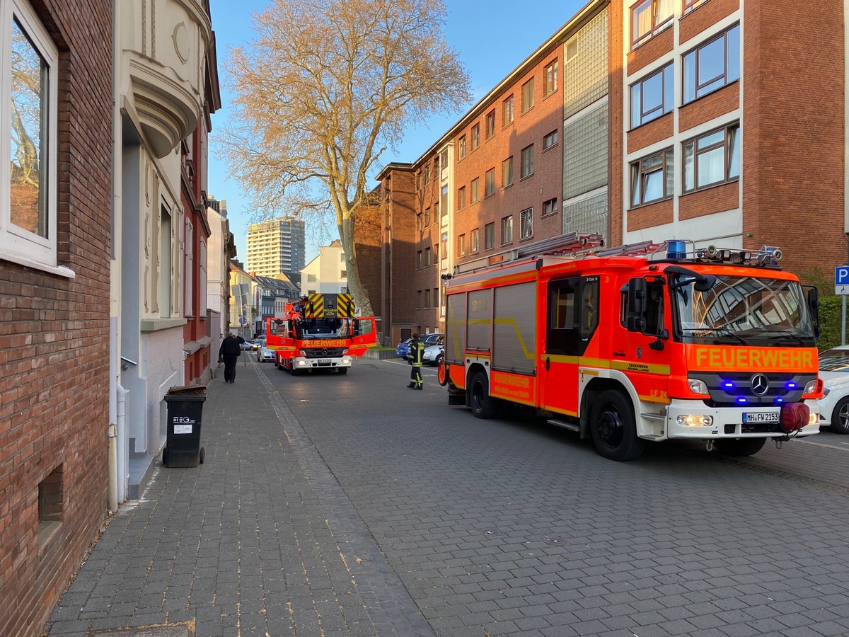 FW-MH: Brand in einem Patientenzimmer eines Krankenhauses.