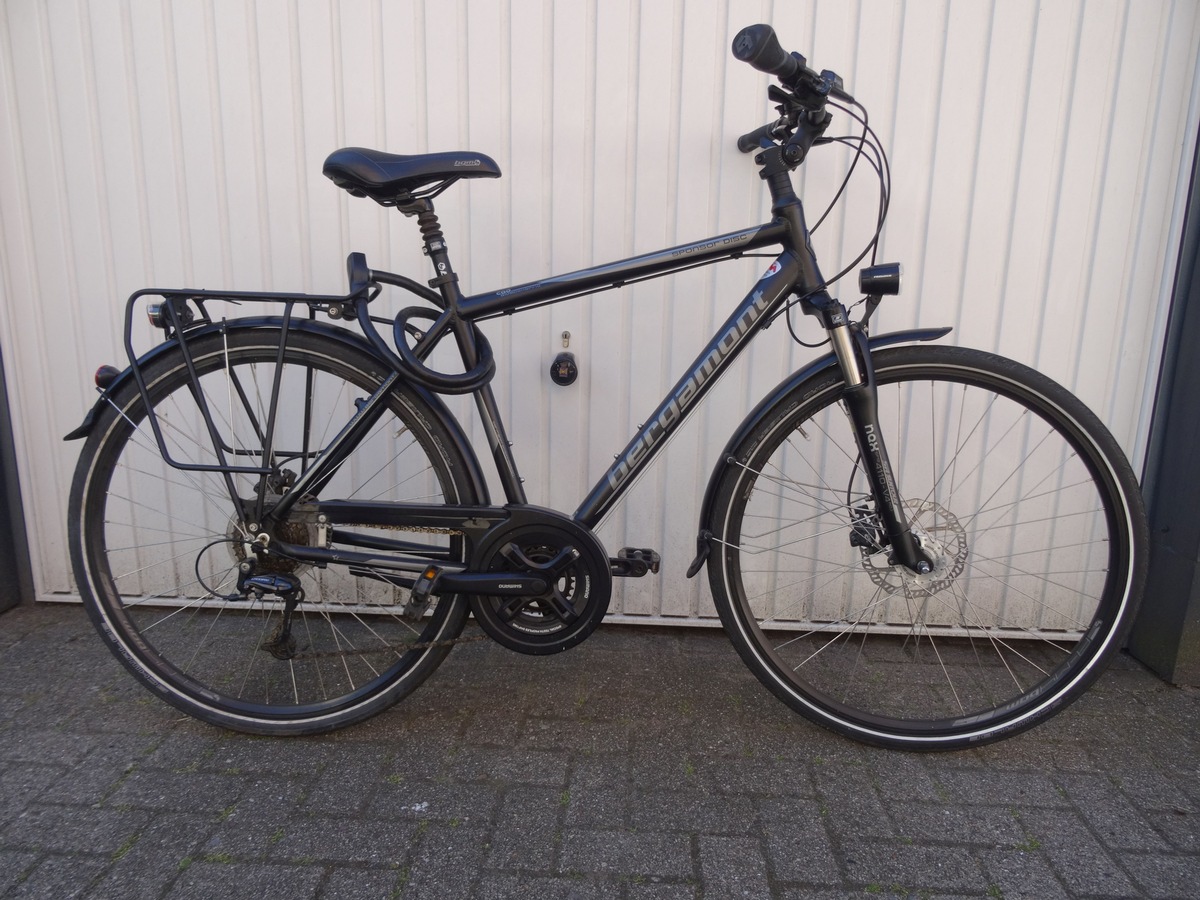 POLSTD Zwei Fahrräder sichergestellt Buxtehuder
