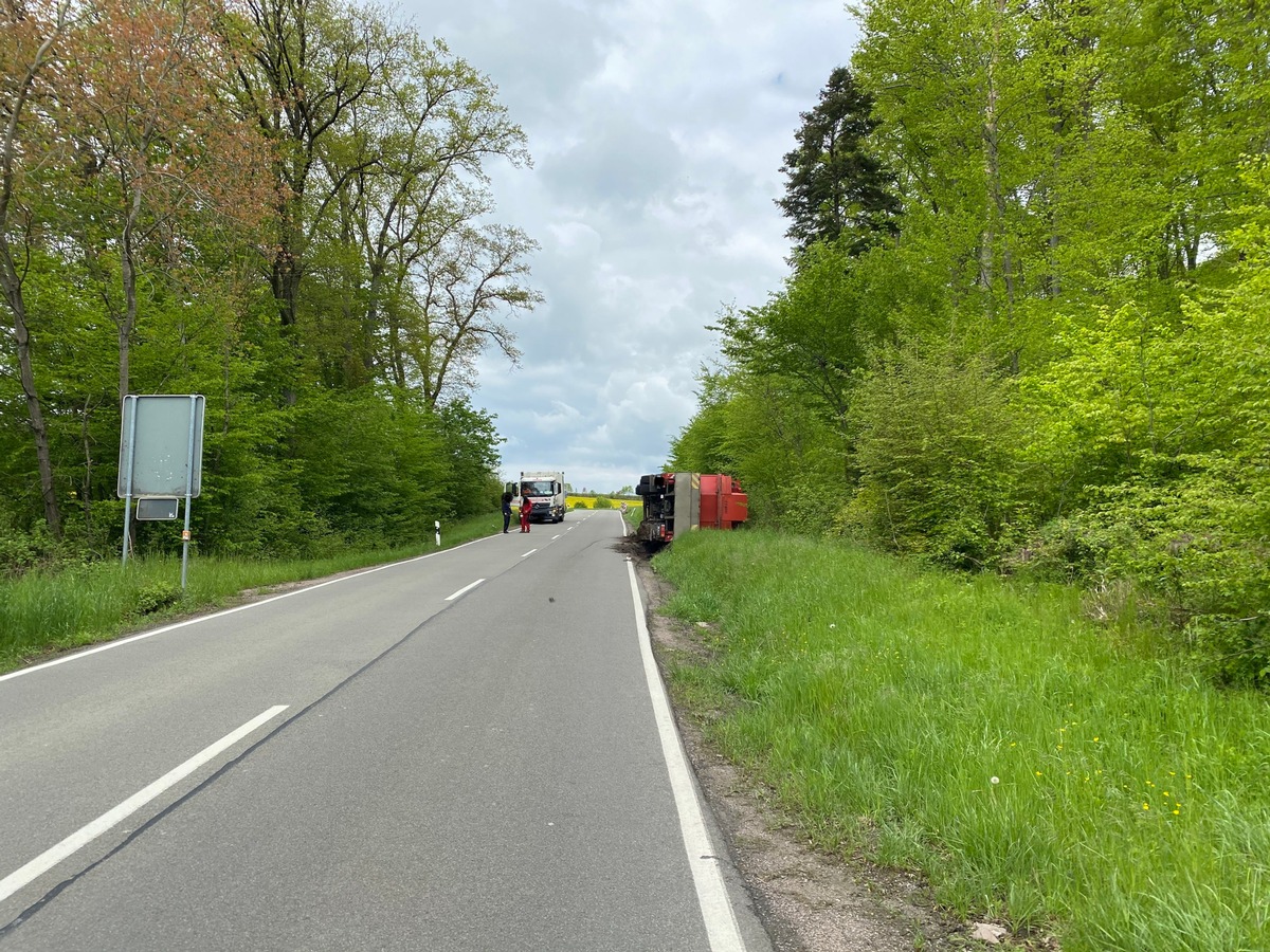 POL-PDPS: Verkehrsunfall mit Mobilkran