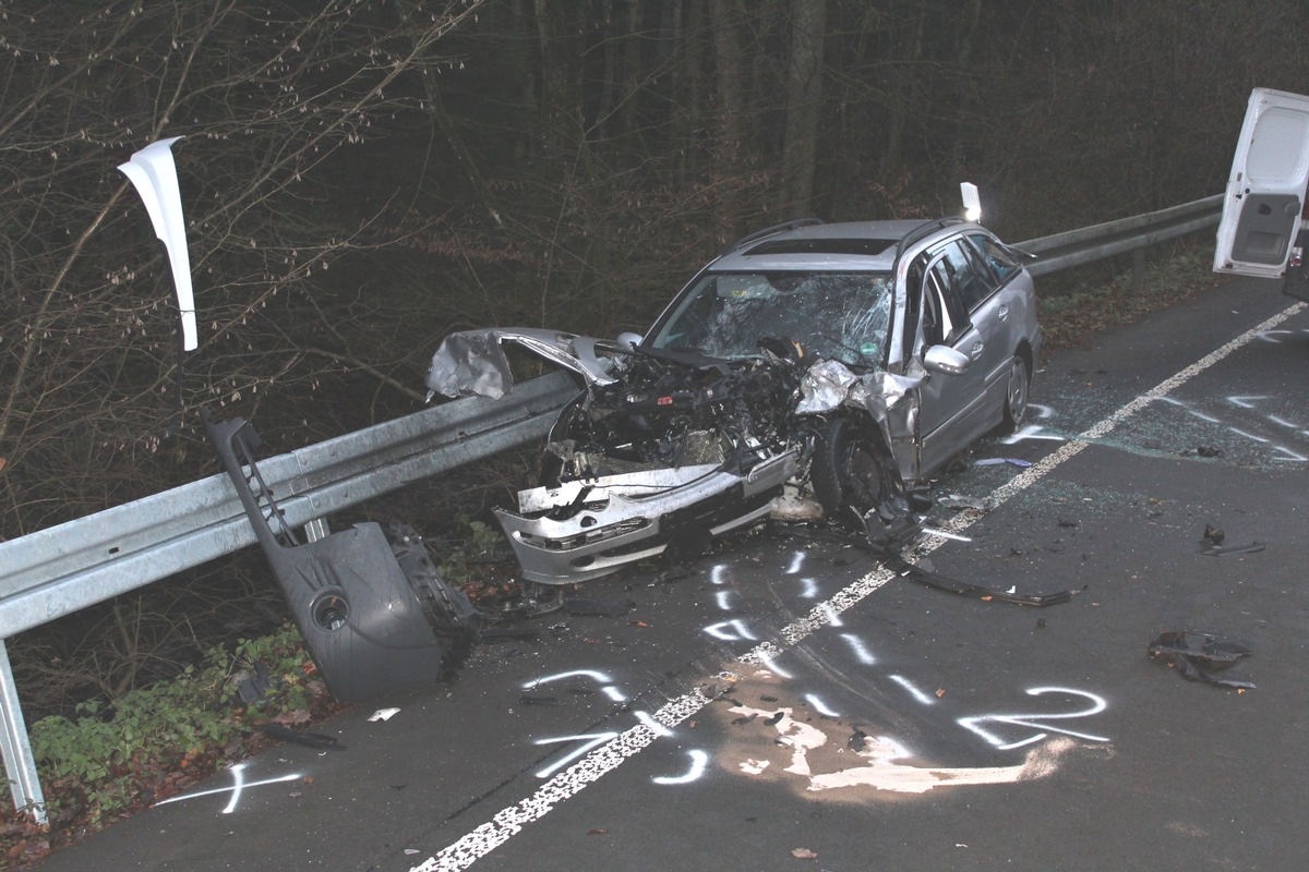 POL-HA: Schwerer Unfall auf der Osemundstraße