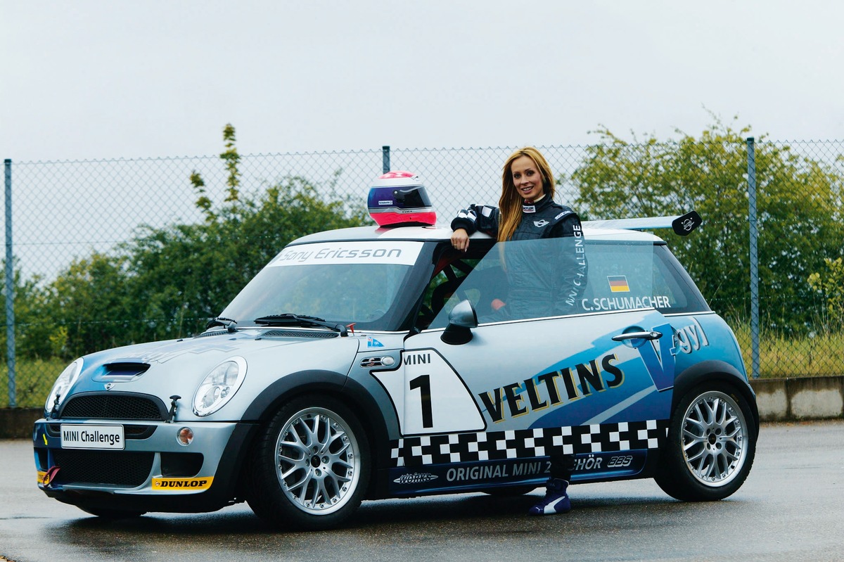 Cora Schumacher startet mit &quot;V+Energy&quot;-Mini Cooper