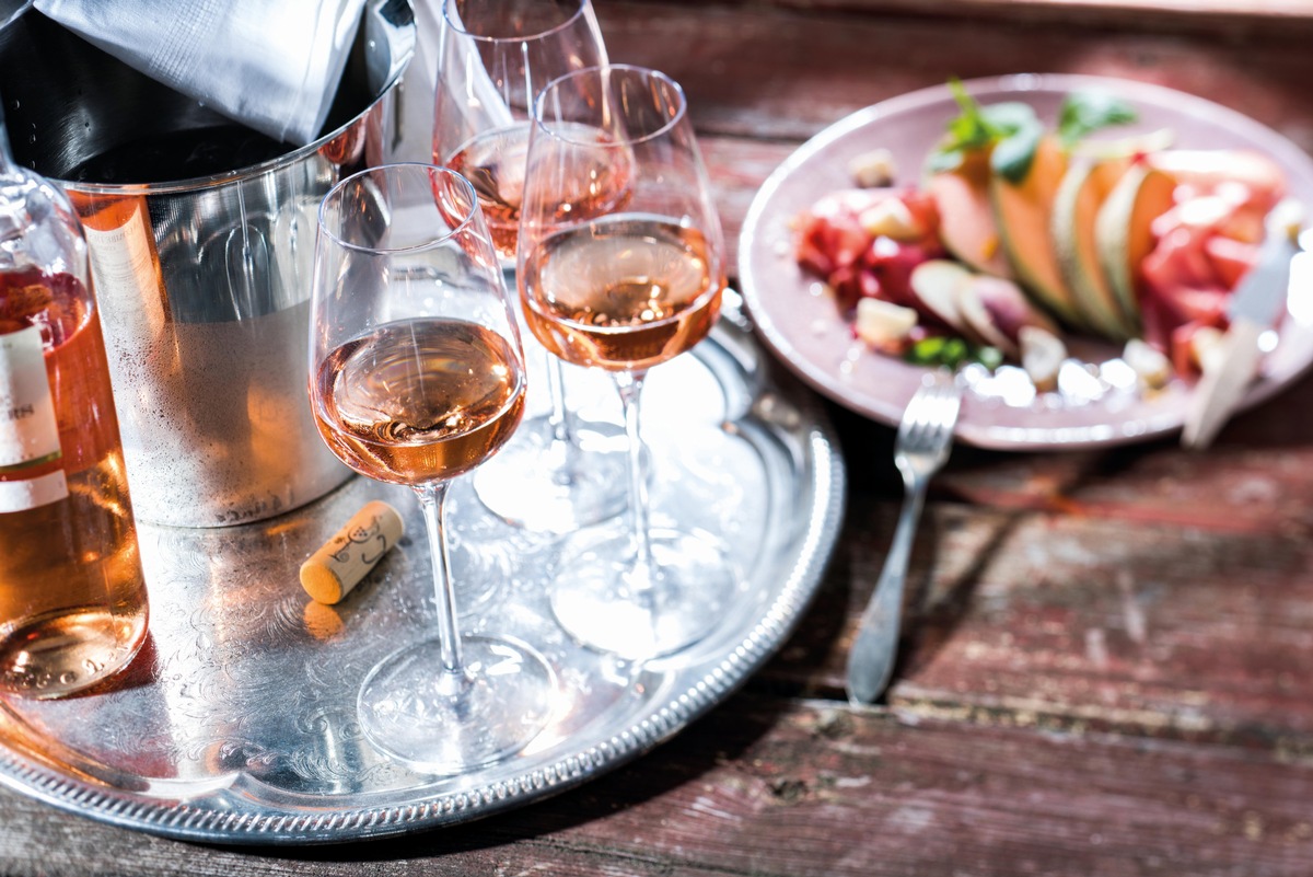 Frisch-fruchtige Sommerweine - Rosé-Woche bei Lidl / Ausgezeichnetes Weinsortiment bei Lidl - für jeden Geschmack der passende Wein zum besten Preis (FOTO)