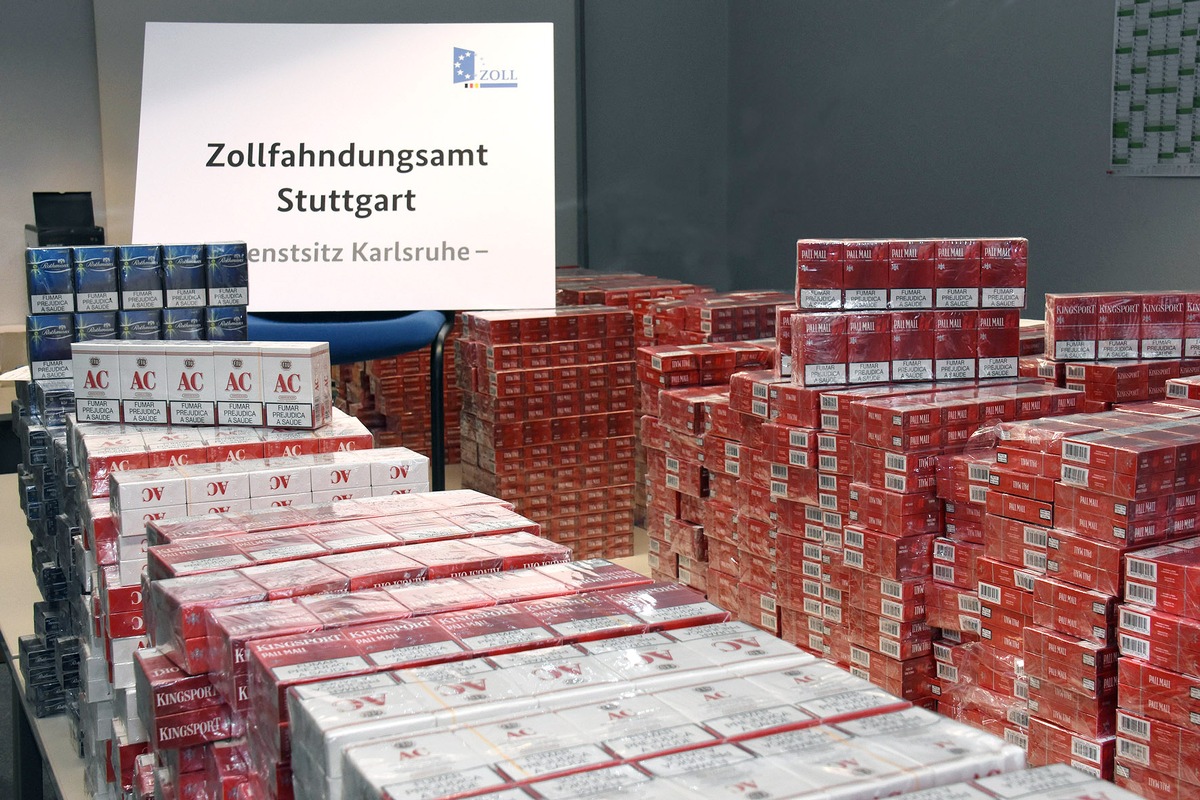 ZOLL-S: Sechs Zigarettenschmuggler in Untersuchungshaft


Hinweis der portugiesischen Behörden führt zu sechs Festnahmen und Sicherstellung von unversteuerten Zigaretten