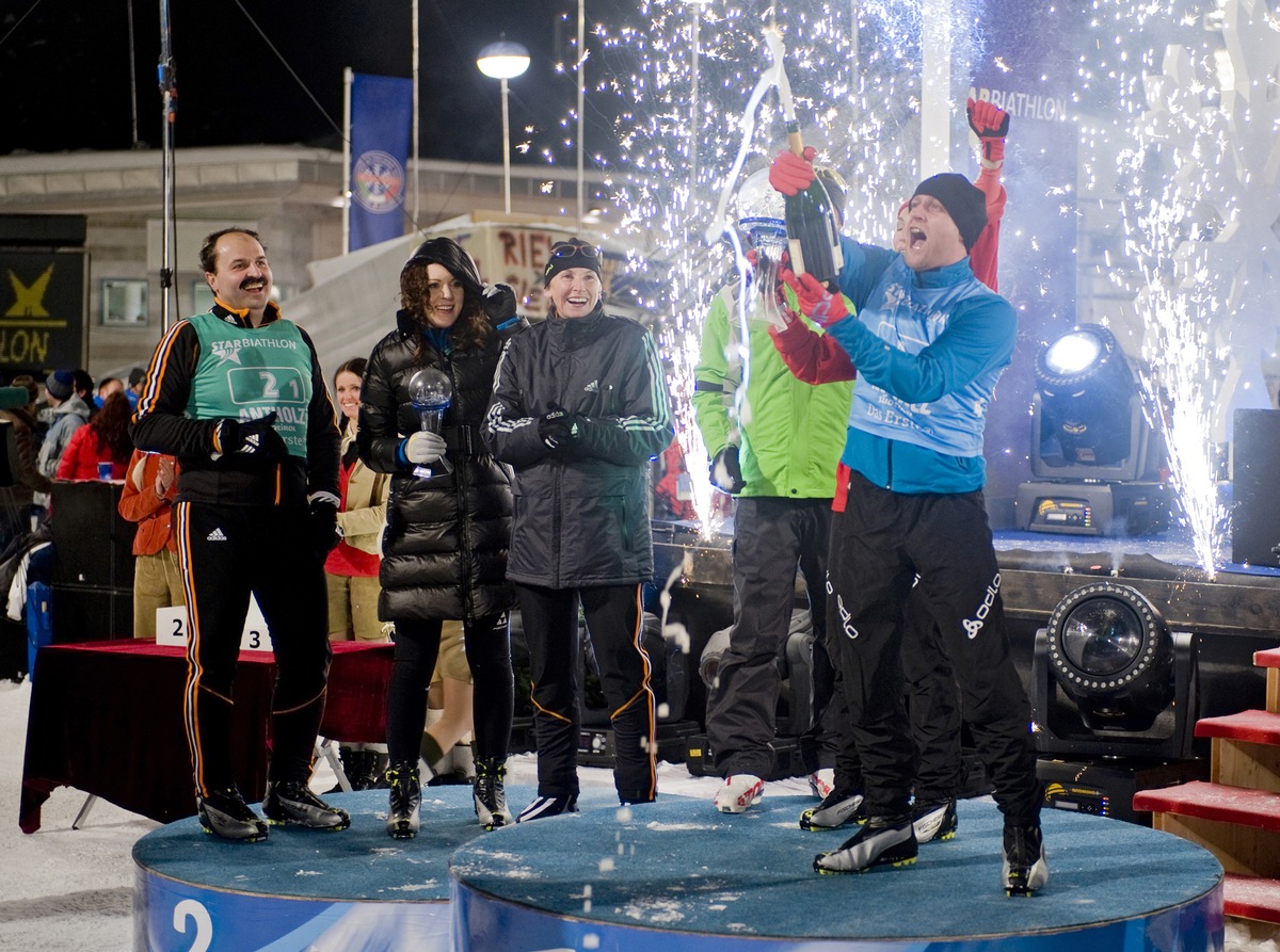 Herausragende Schießleistungen entschieden den Star-Biathlon 2008: Caroline Beil, Jürgen Vogel und Ricco Groß siegten in der Staffel