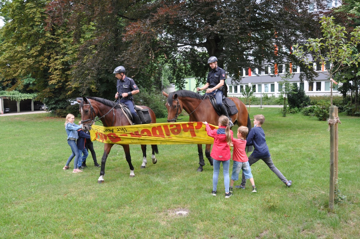 POL-CE: Zweite Ferienpass-Aktion bei der Polizei - Kinder erneut begeistert