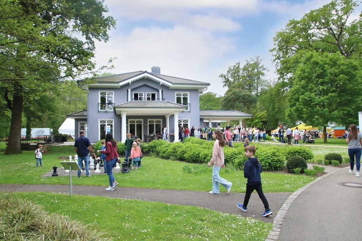 Rund 5.000 Besucher beim Tag der offenen Tür von WeberHaus in Rheinau-Linx