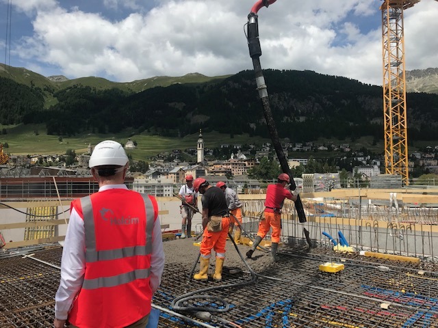 Kreislaufwirtschaft am Bau: Einkaufszentrum Porta Samedan entsteht mit ressourcenschonendem Beton und Zement