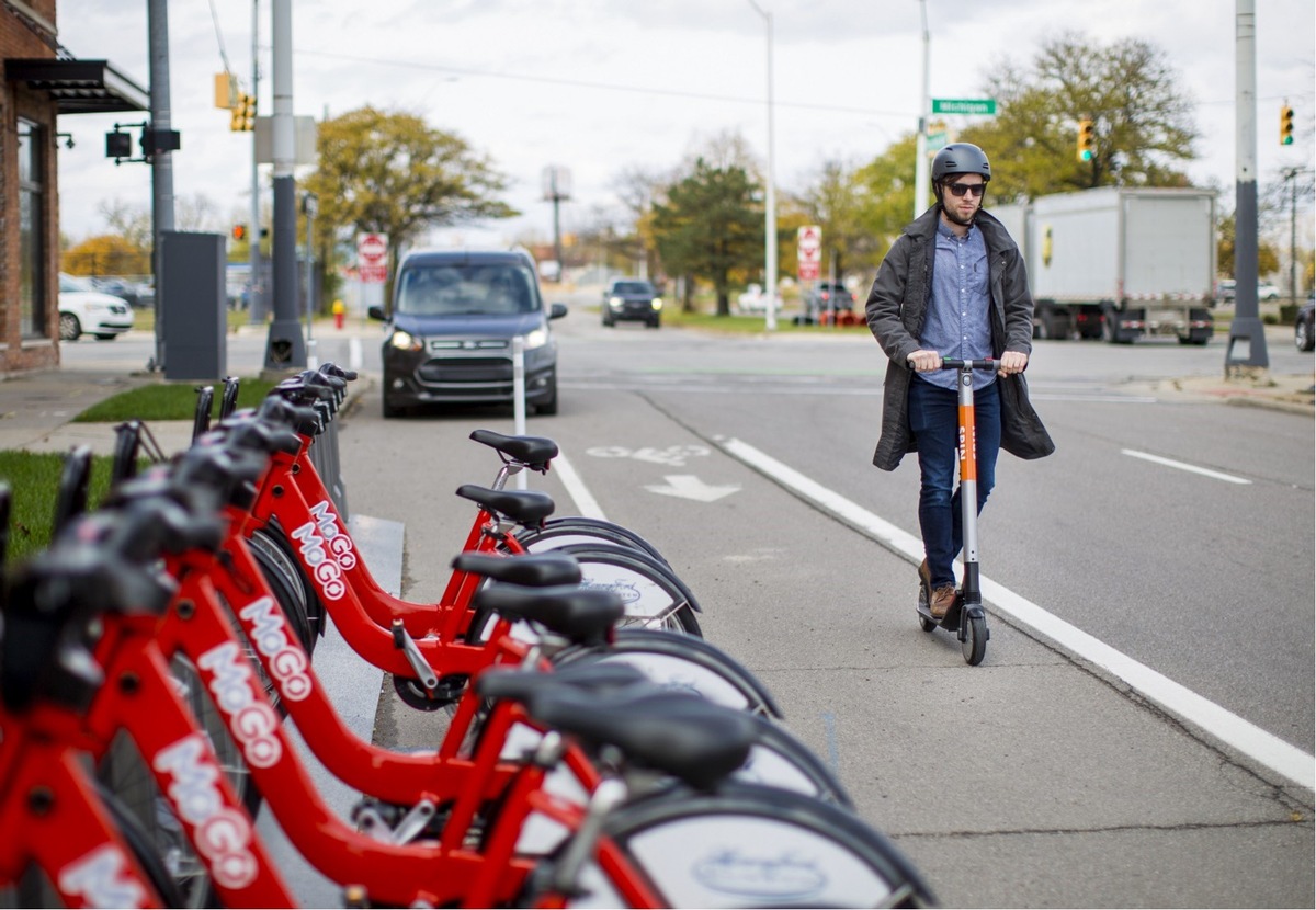 Ford übernimmt E-Scooter-Anbieter, um die Mobilität von Kunden zu erweitern (FOTO)