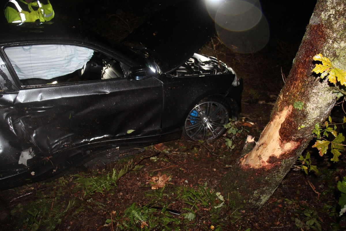 POL-SI: Zwei Verletzte nach Verkehrsunfall auf der L728 - #polsiwi