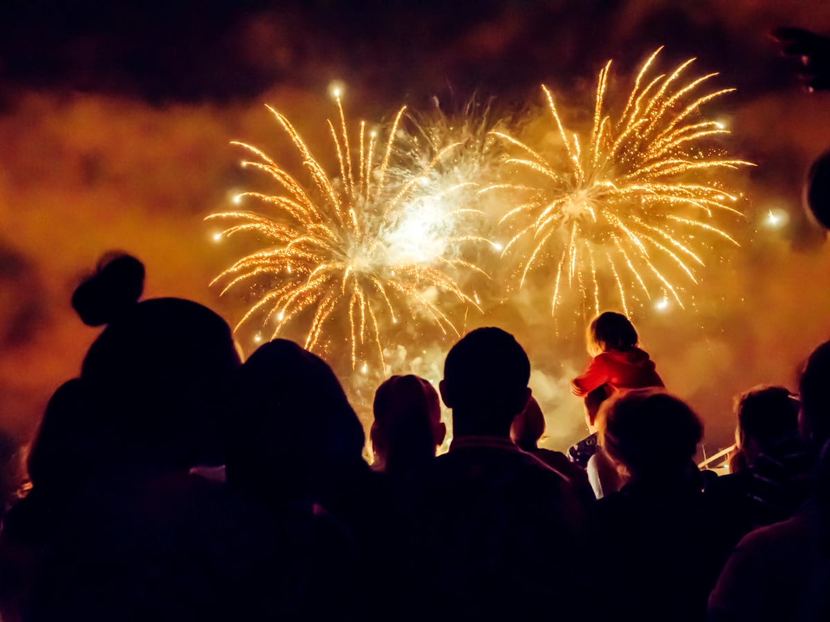 Ohren schützen zu Silvester: Schon ein einziger Knall kann das Gehör schädigen