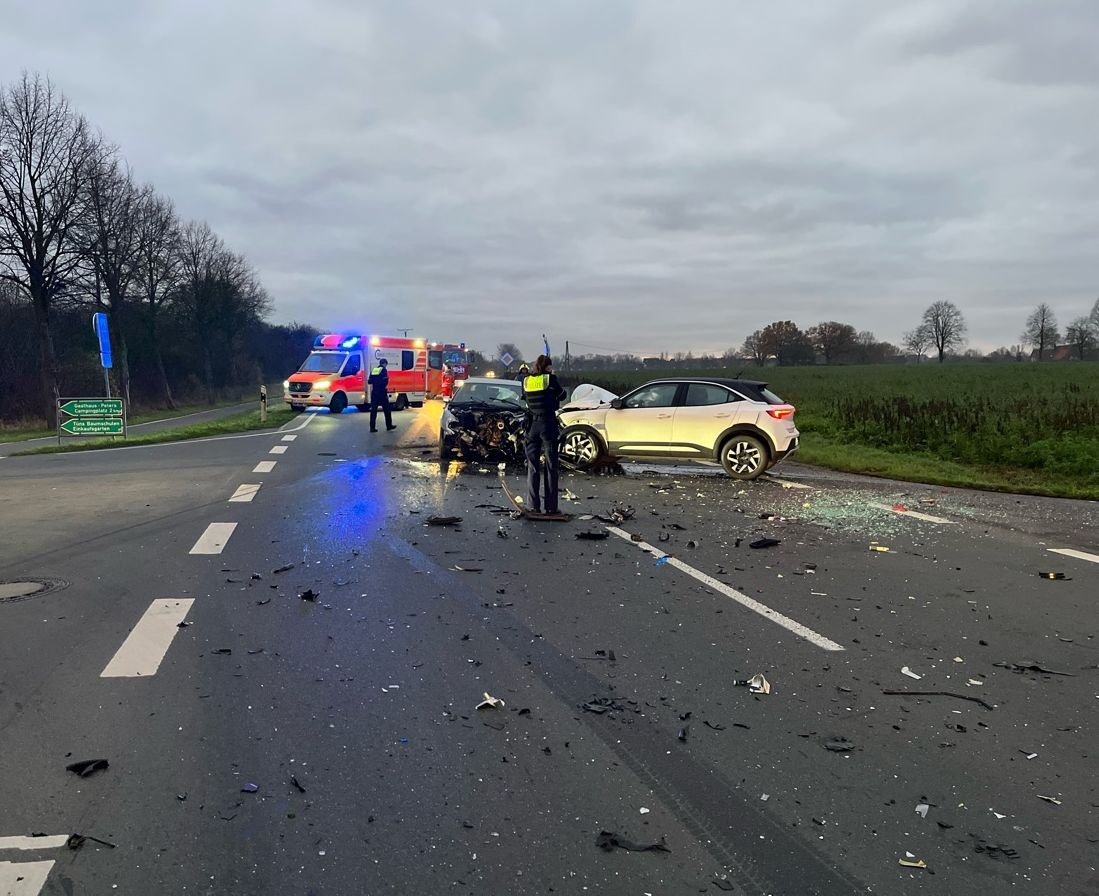 POL-COE: Lüdinghausen, Seppenrade, B474/ Unfall mit drei Autos