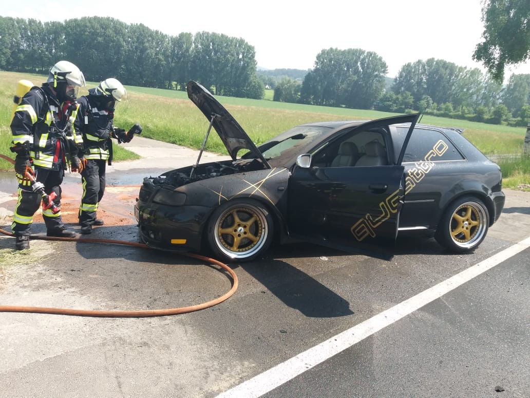 FW Lage: PKW Brand - 30.05.2018 - 13:55 Uhr