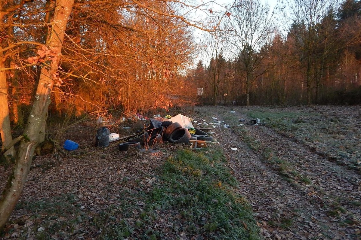 POL-PDMY: Illegale Müllentsorgung, Polizei sucht Zeugen