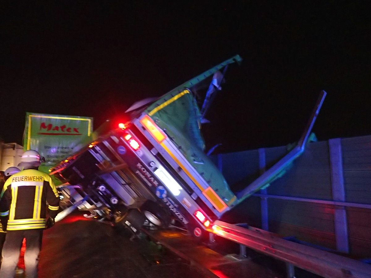 POL-VDMZ: A63 Weinheimer Talbrücke - erneut Lkw umgekippt