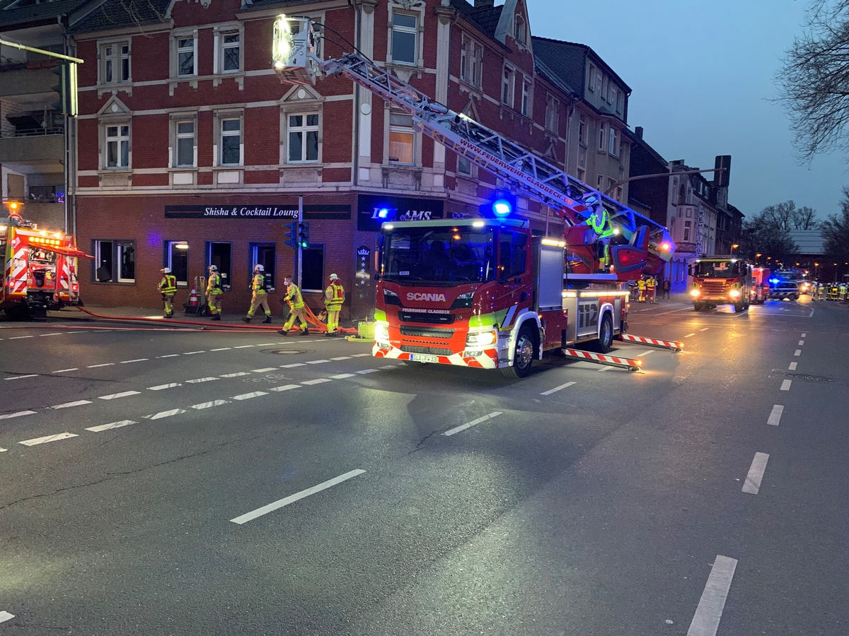 FW-GLA: FW-GLA: Wohnungsbrand auf der Horster Str.