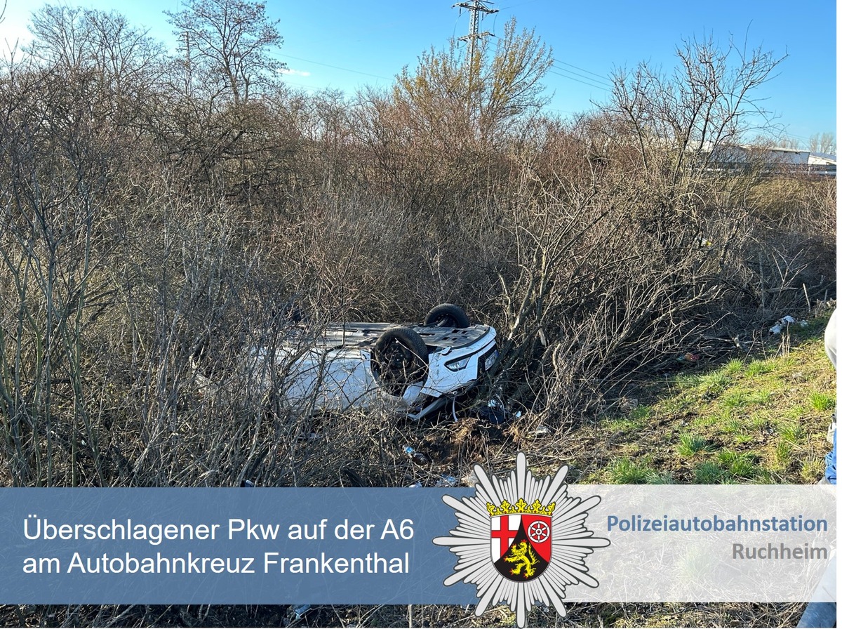 POL-PDNW: Polizeiautobahnstation Ruchheim - Auto überschlägt sich am Autobahnkreuz Frankenthal. Person eingeklemmt und verletzt. Unfall bleibt fast 45 Minuten unbemerkt