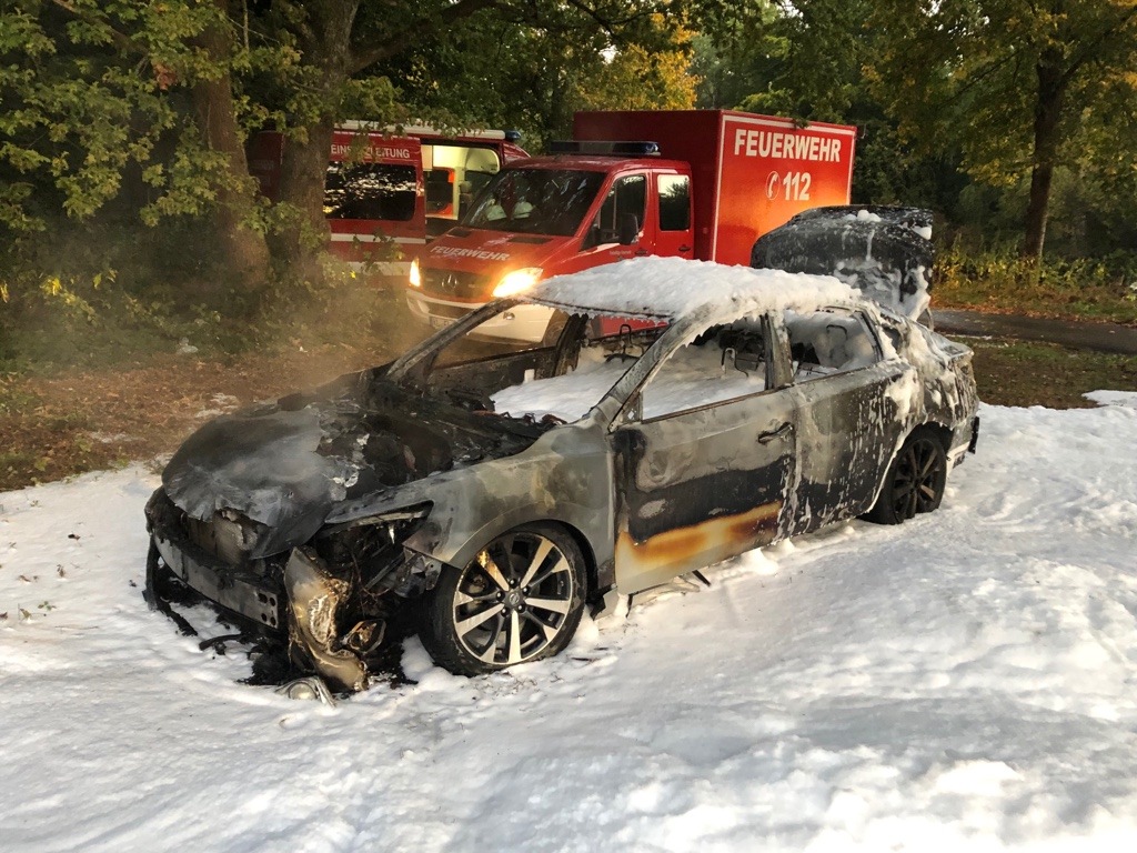 POL-PDKL: Gestohlenes Auto brennt komplett aus