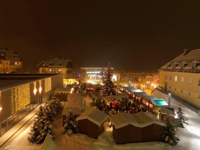 Sternenadvent, Christbaumtauchen und Tresterertanz zur Weihnachtszeit in Zell am See-Kaprun - BILD