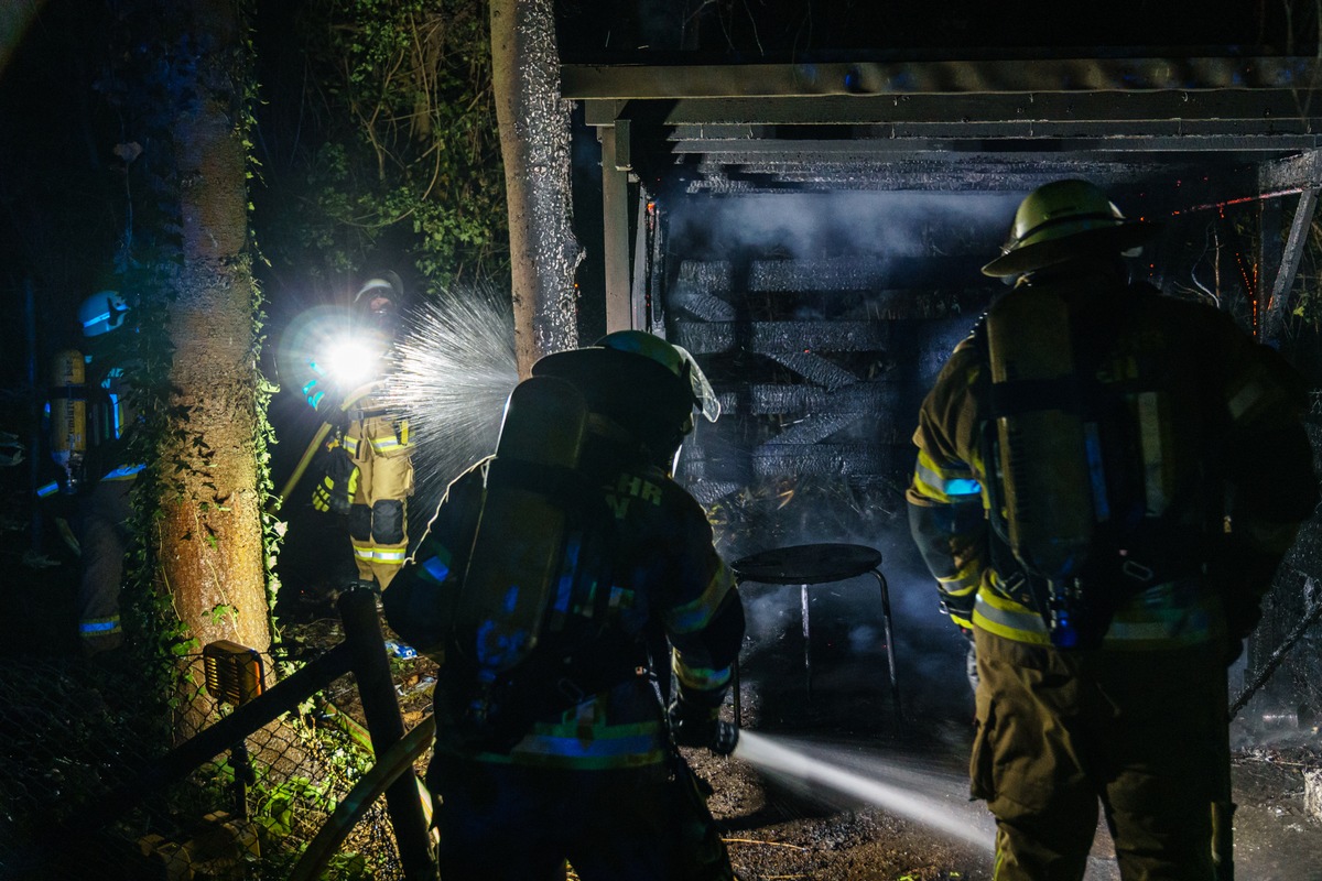 FW Menden: Carportbrand