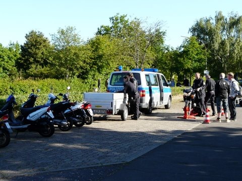 POL-WL: Landkreis Harburg - Polizei kontrolliert Roller