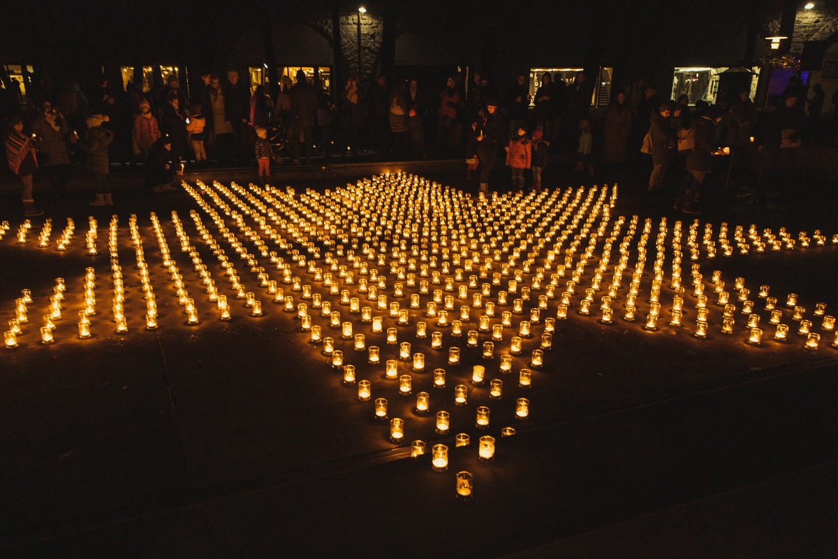 Solidaritätsanlass &quot;Eine Million Sterne&quot; / Nötiger denn je: Solidarität mit Armutsbetroffenen