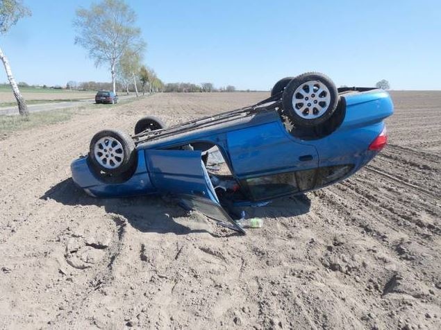 POL-CE: 19-Jährige mit Auto überschlagen