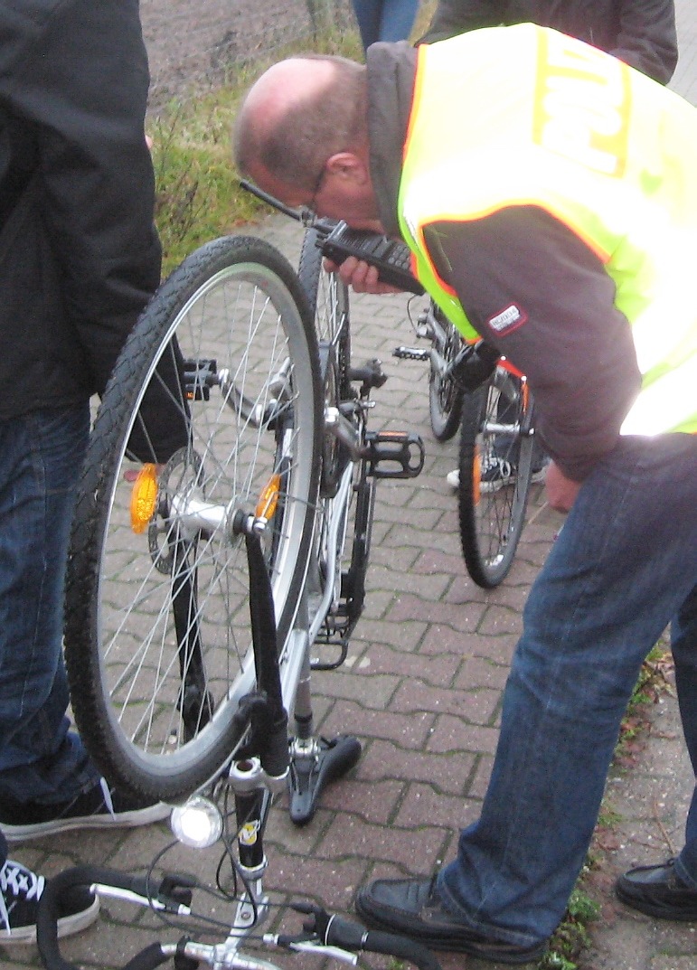 POL-WL: Große Fahrradkontrolle im Rahmen der Verkehrssicherheitsarbeit