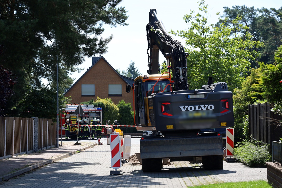 FW Hambühren: Erneut Gasleitung in Hambühren bei Bauarbeiten beschädigt