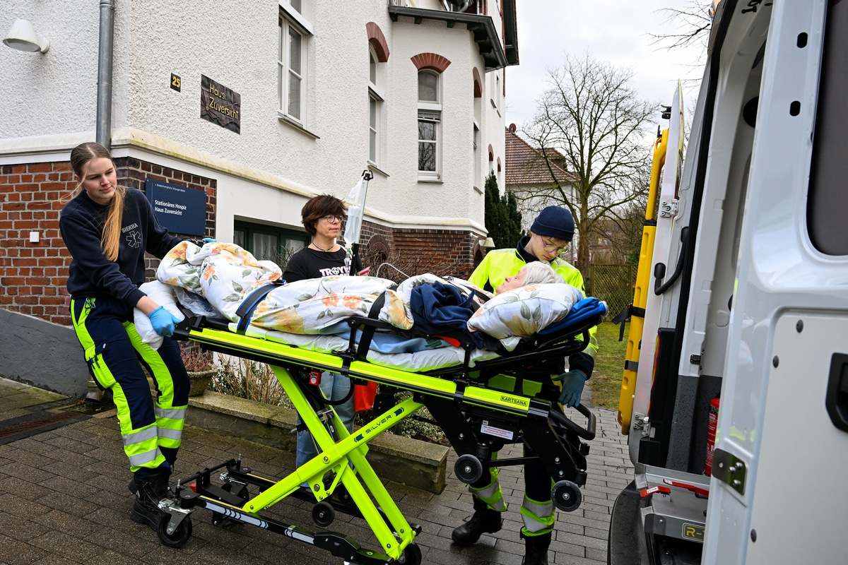 Letzter Umzug für sterbenskranke Menschen in Bethel / Gäste beziehen neues Hospiz Haus Zuversicht